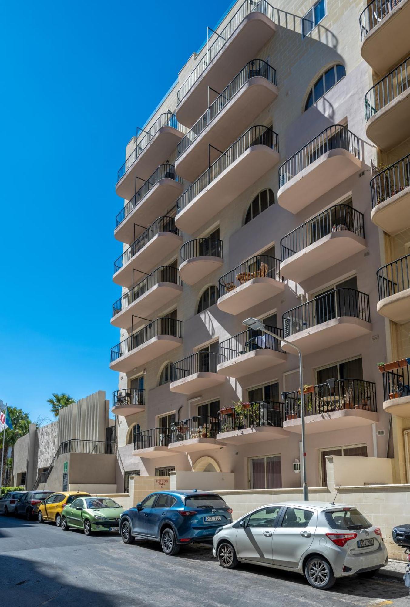 Spacious 3 Bedroom In The Heart Of St Julians Saint Julian's
