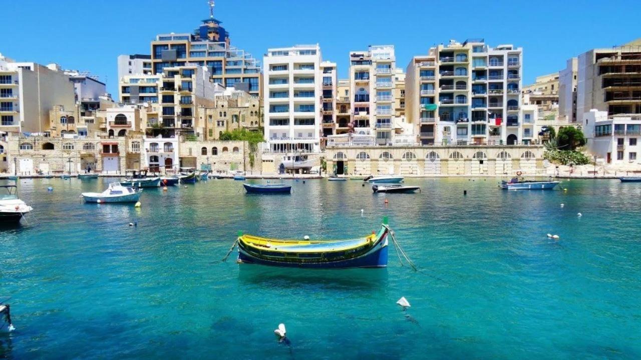 Spacious 3 Bedroom In The Heart Of St Julians Apartment